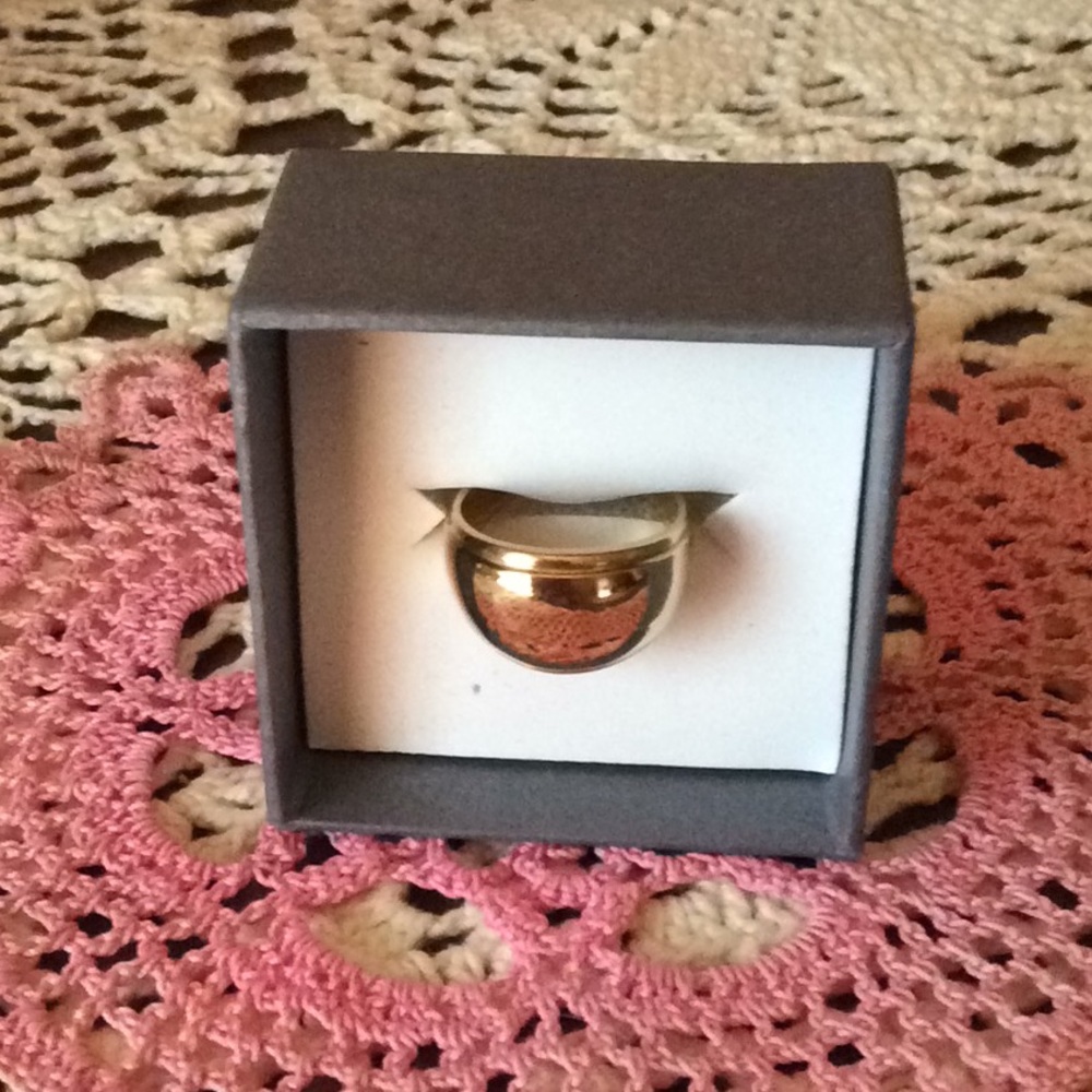 18K Yellow Gold cigar band ring